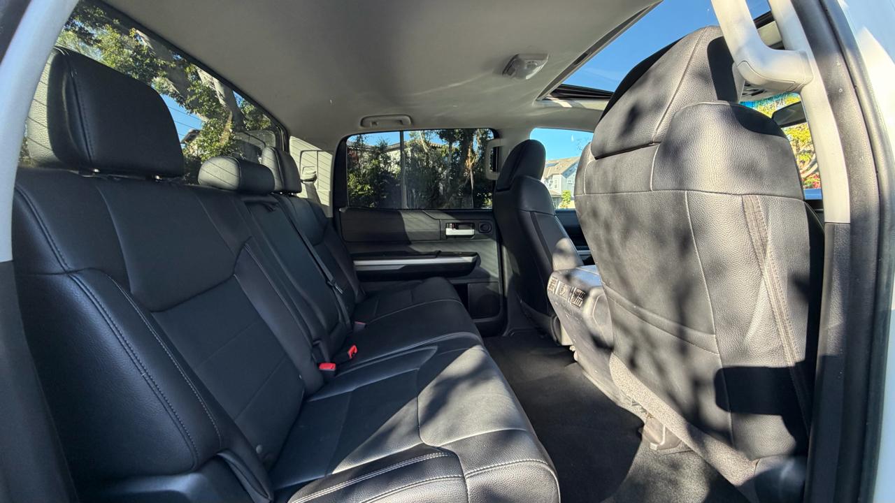 Toyota Tundra 4WD Truck CrewMax 5.7L FFV V8 6-Spd AT LTD (Natl) 2016