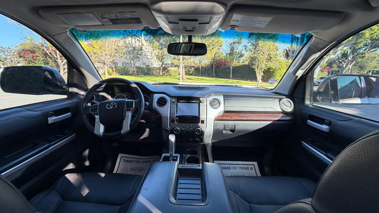 Toyota Tundra 4WD Truck CrewMax 5.7L FFV V8 6-Spd AT LTD (Natl) 2016