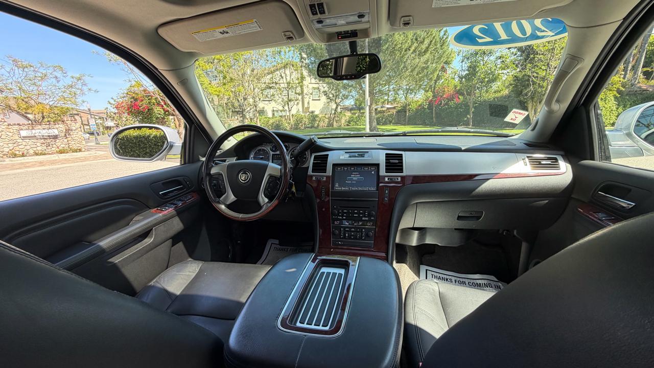 Cadillac Escalade EXT AWD 4dr Luxury 2012