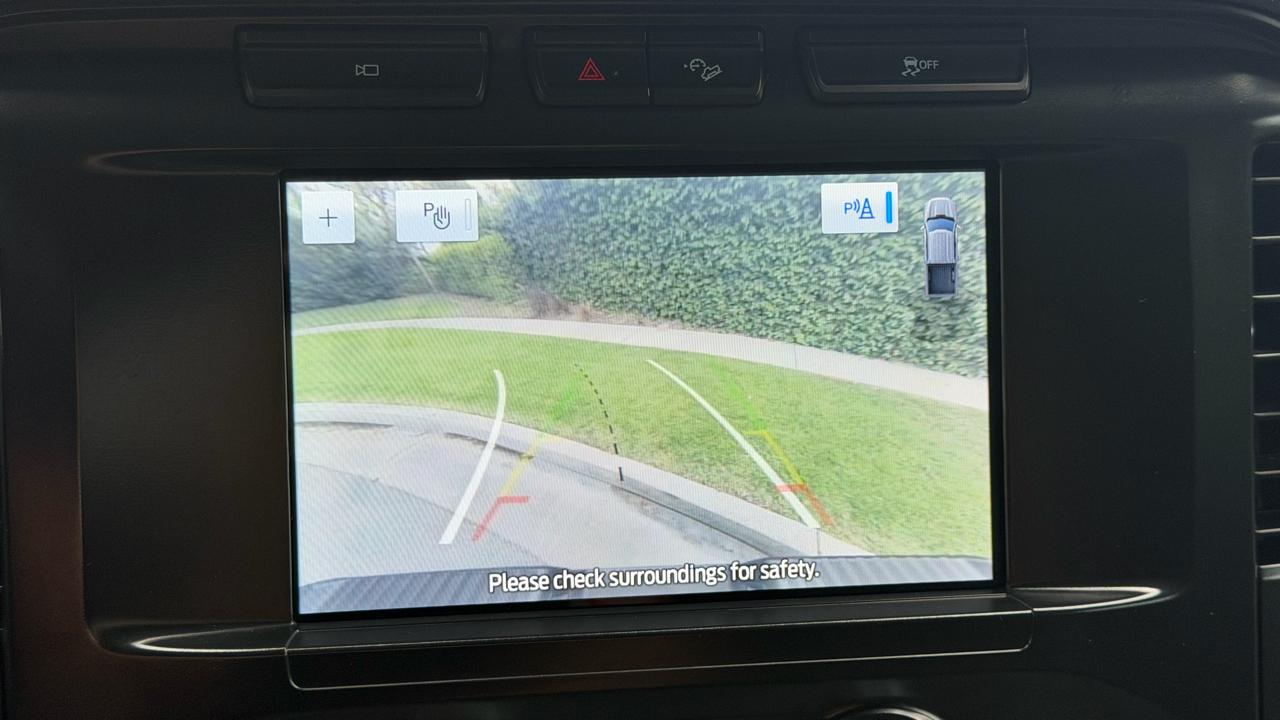 Ford F-150 4WD Reg Cab 122.5" XLT 2022