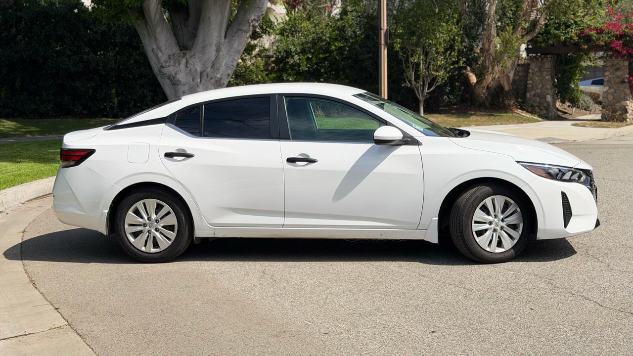 Nissan Sentra S CVT 2025