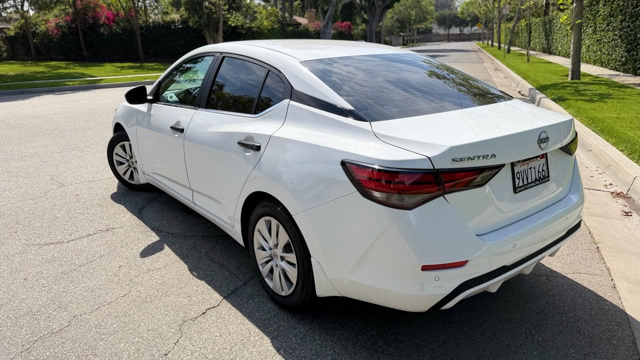 Nissan Sentra S CVT 2025
