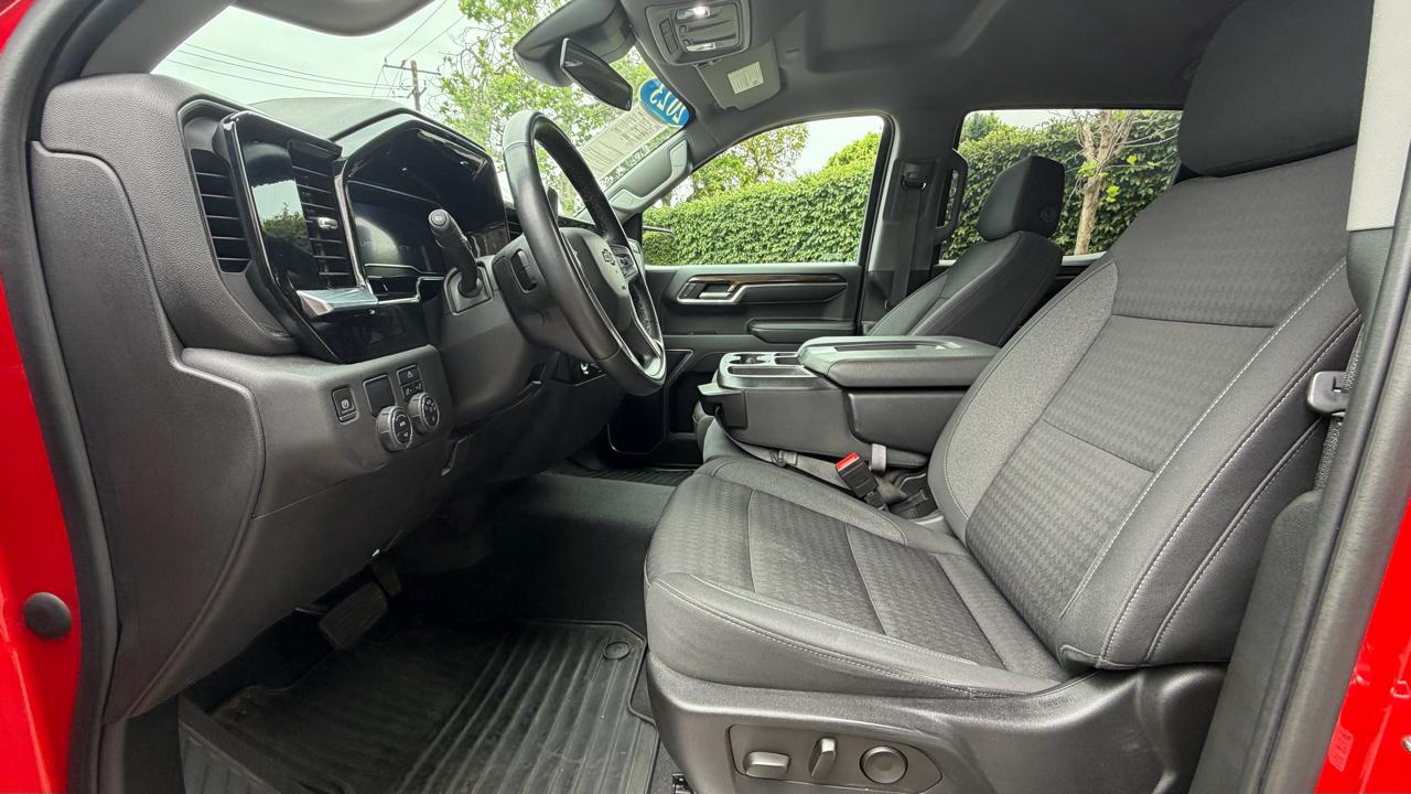 Chevrolet Silverado 1500 2WD Crew Cab 147" RST 2023