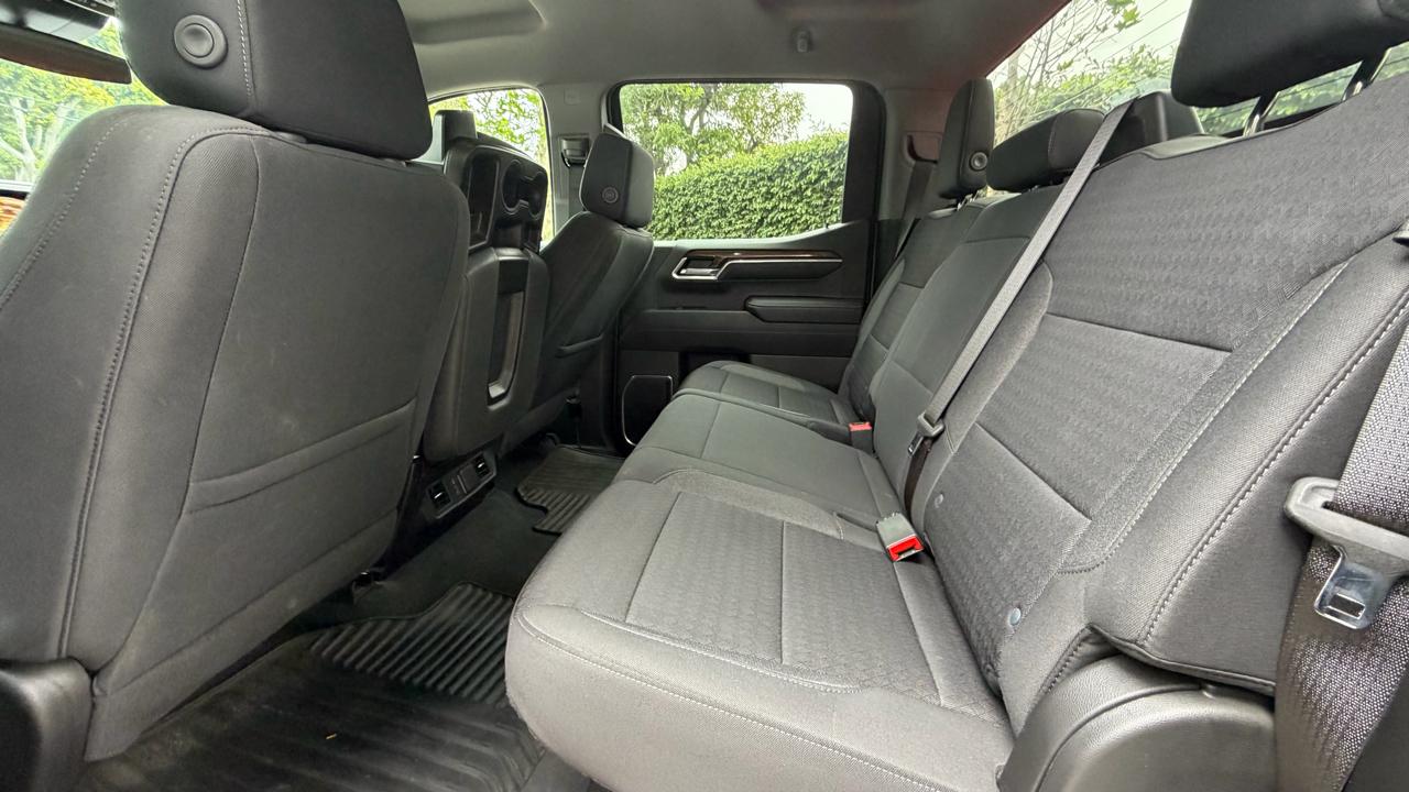 Chevrolet Silverado 1500 2WD Crew Cab 147" RST 2023