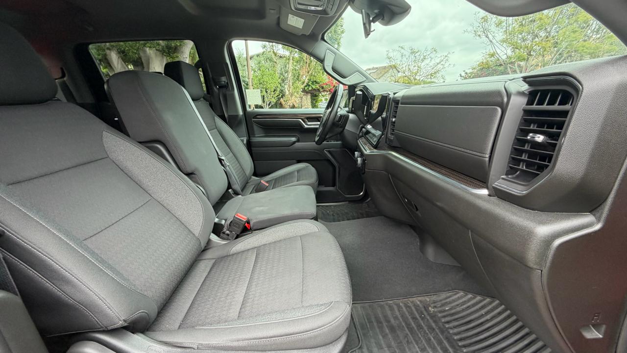 Chevrolet Silverado 1500 2WD Crew Cab 147" RST 2023