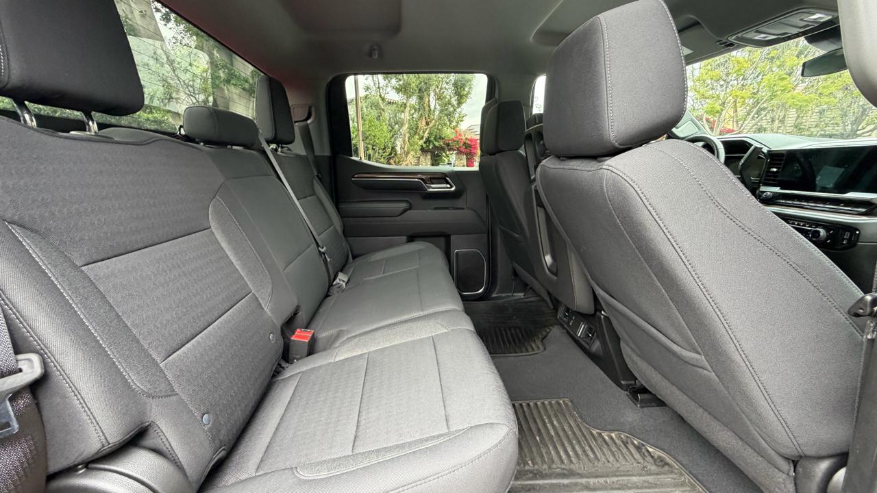 Chevrolet Silverado 1500 2WD Crew Cab 147" RST 2023