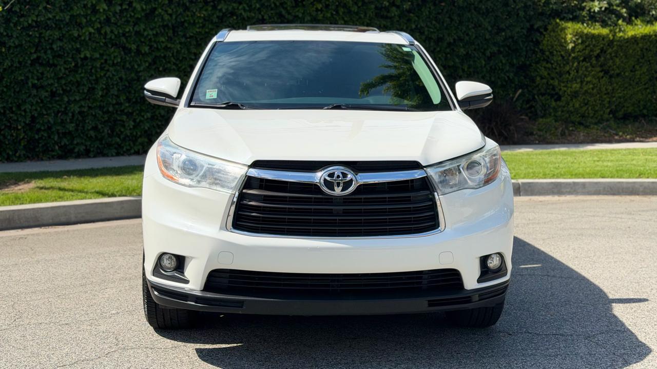 Toyota Highlander LE V6 FWD (Natl) 2017