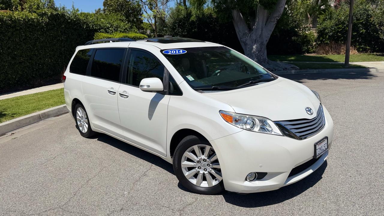 Toyota Sienna 5dr 7-Pass Van V6 XLE AAS FWD (Natl) 2014