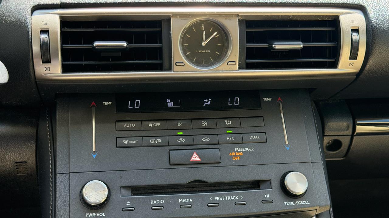 Lexus IS 250 4dr Sport Sdn RWD 2015