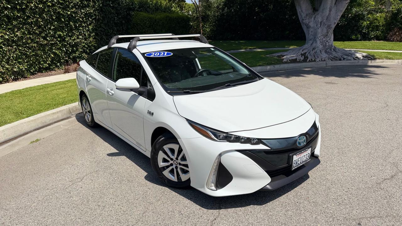 Toyota Prius Prime XLE 4D Hatchback 2021