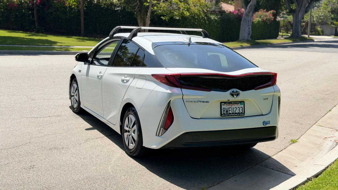 Toyota Prius Prime XLE 4D Hatchback 2021