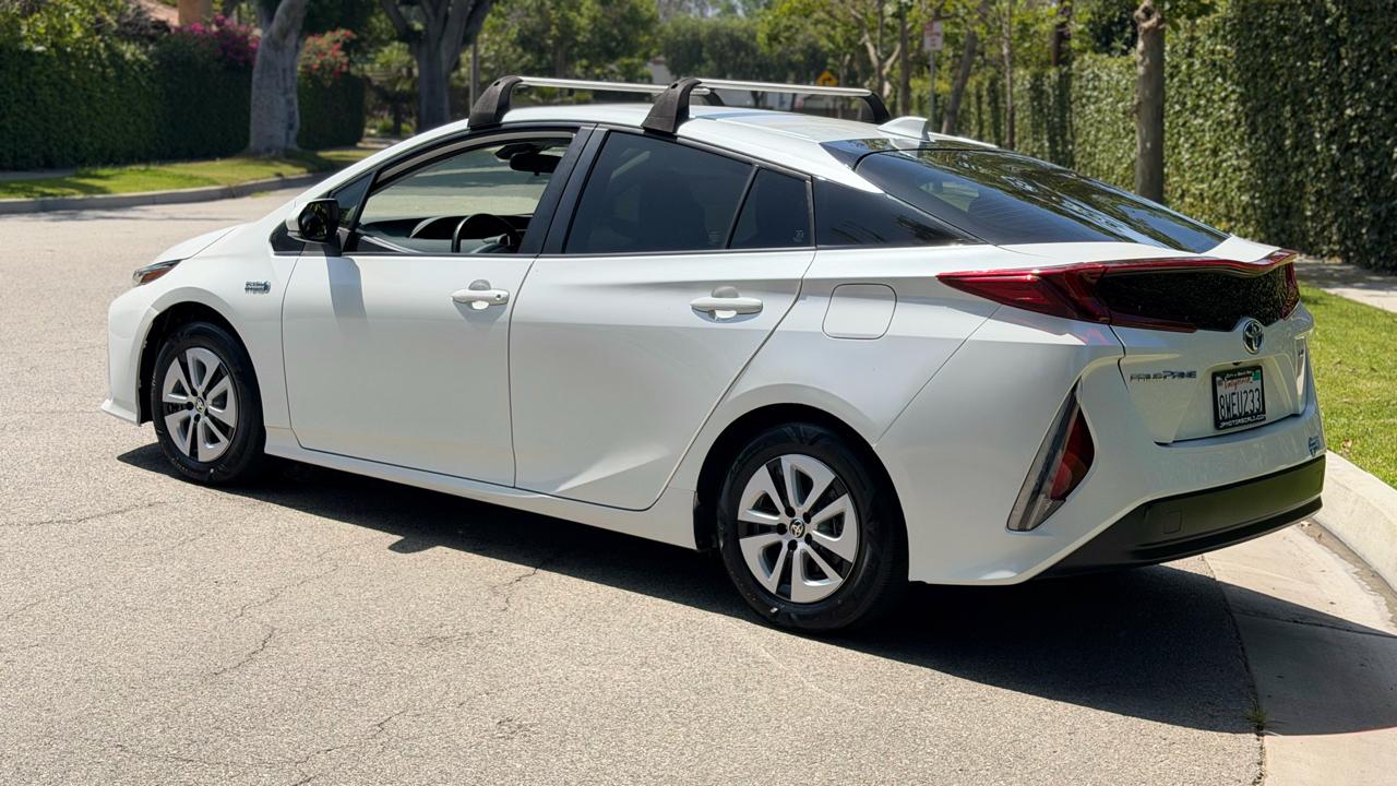 Toyota Prius Prime XLE 4D Hatchback 2021