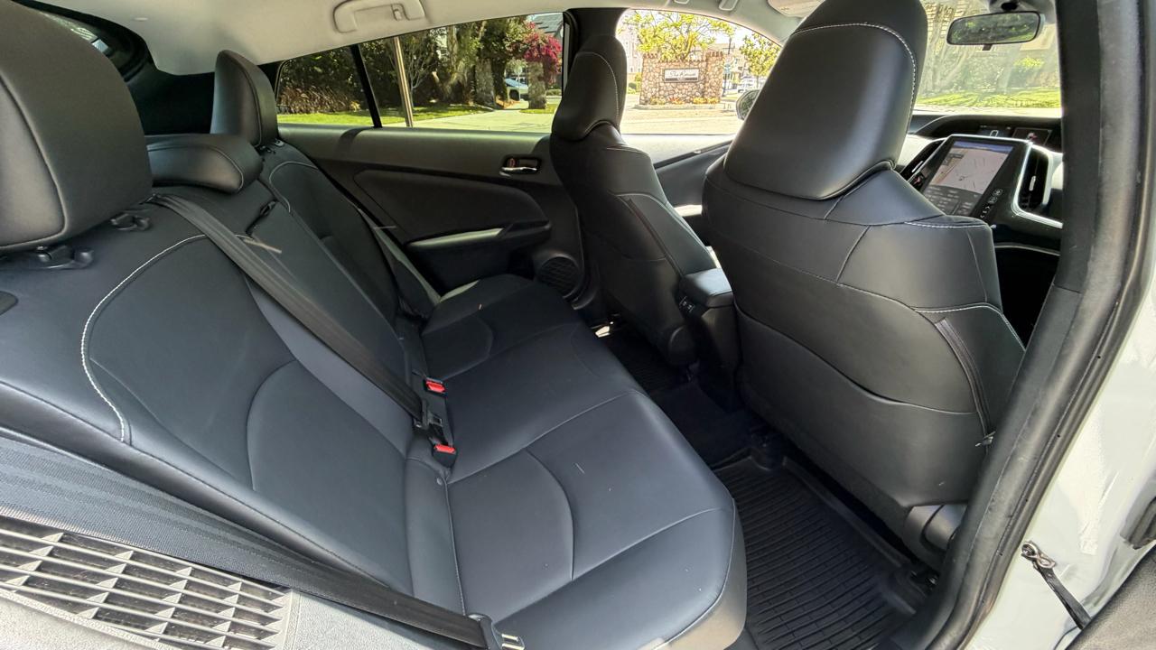 Toyota Prius Prime XLE 4D Hatchback 2021
