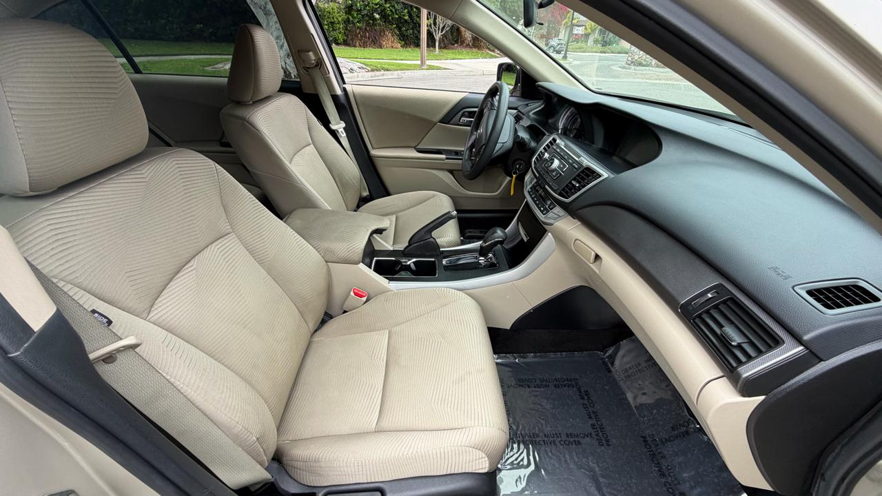 Honda Accord Sedan 4dr I4 CVT LX 2015