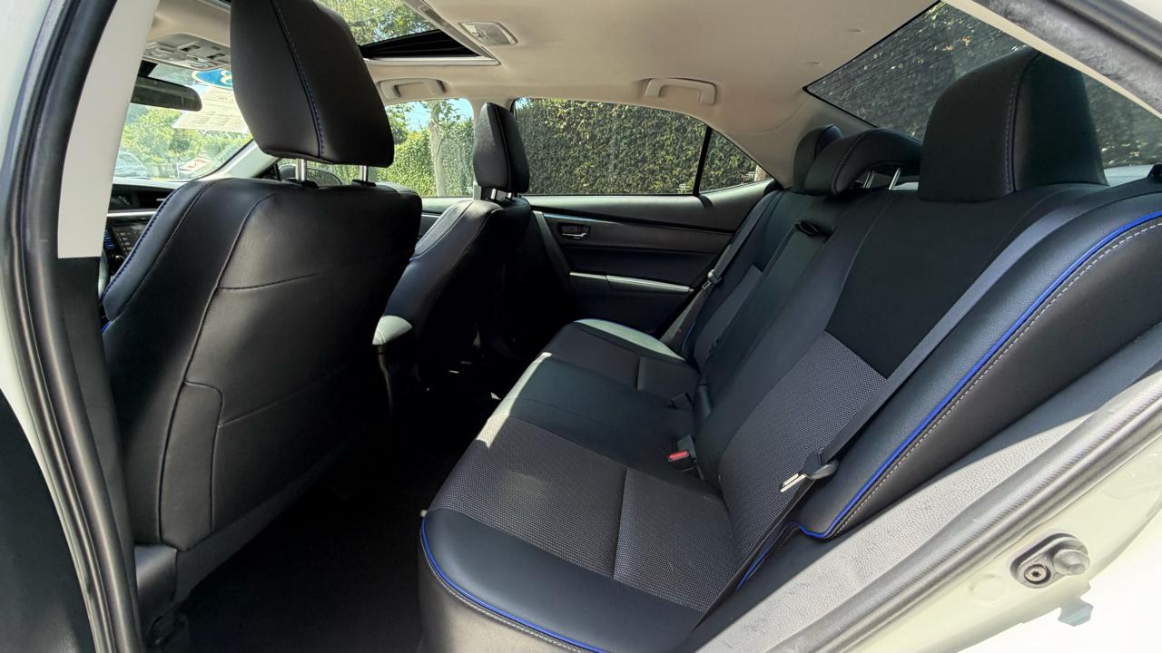 Toyota Corolla SE CVT (Natl) 2018