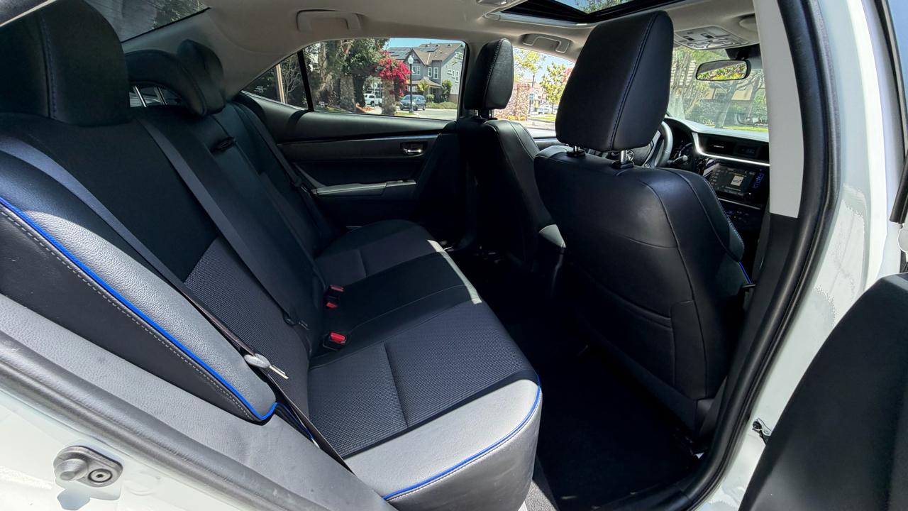 Toyota Corolla SE CVT (Natl) 2018