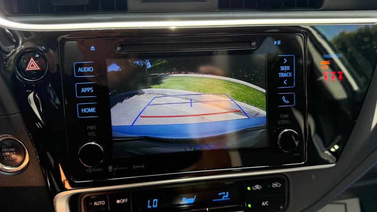 Toyota Corolla SE CVT (Natl) 2018