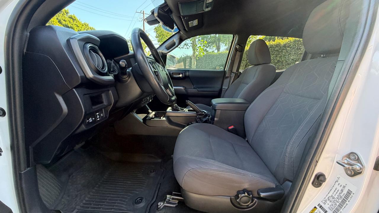 Toyota Tacoma 2WD TRD Sport Double Cab 5' Bed V6 AT (Natl) 2019