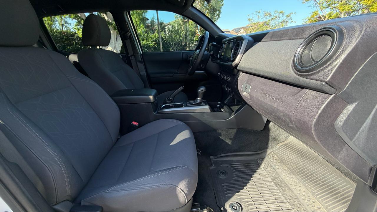Toyota Tacoma 2WD TRD Sport Double Cab 5' Bed V6 AT (Natl) 2019