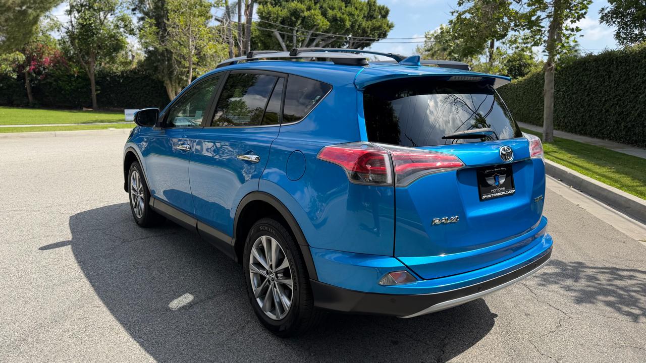 Toyota RAV4 Limited FWD (Natl) 2017