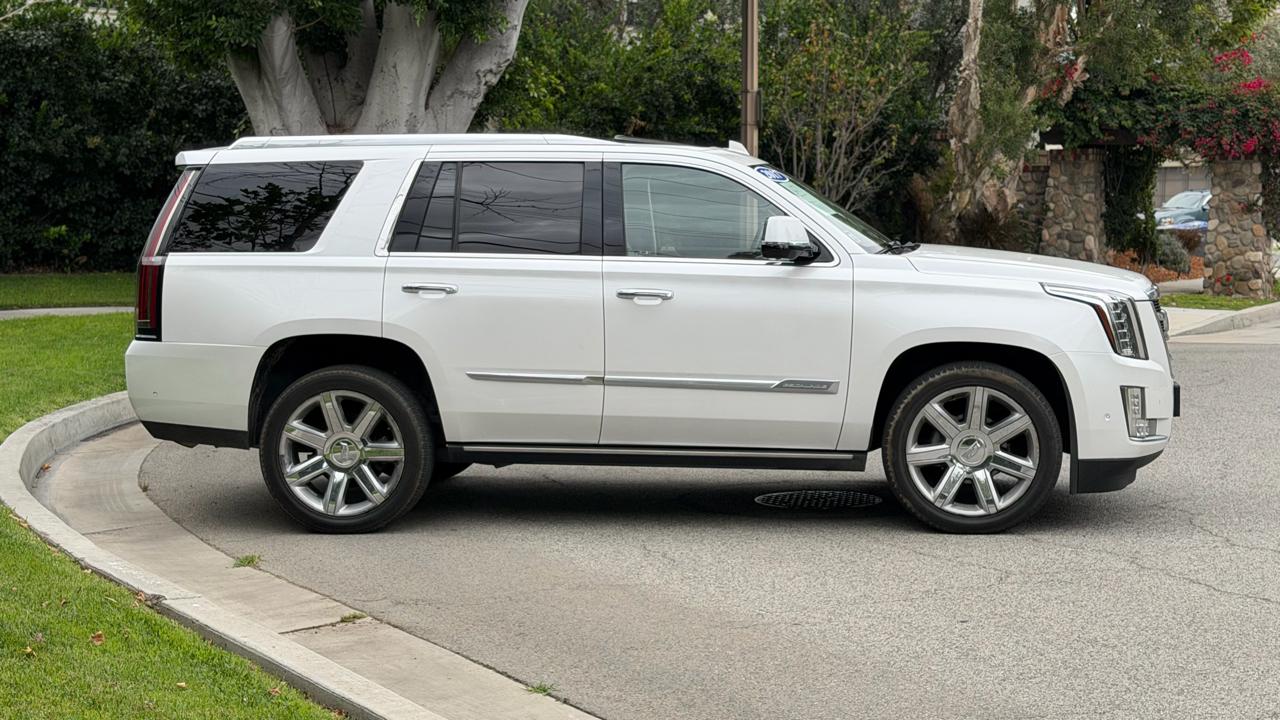 Cadillac Escalade 4WD 4dr Premium Luxury 2017