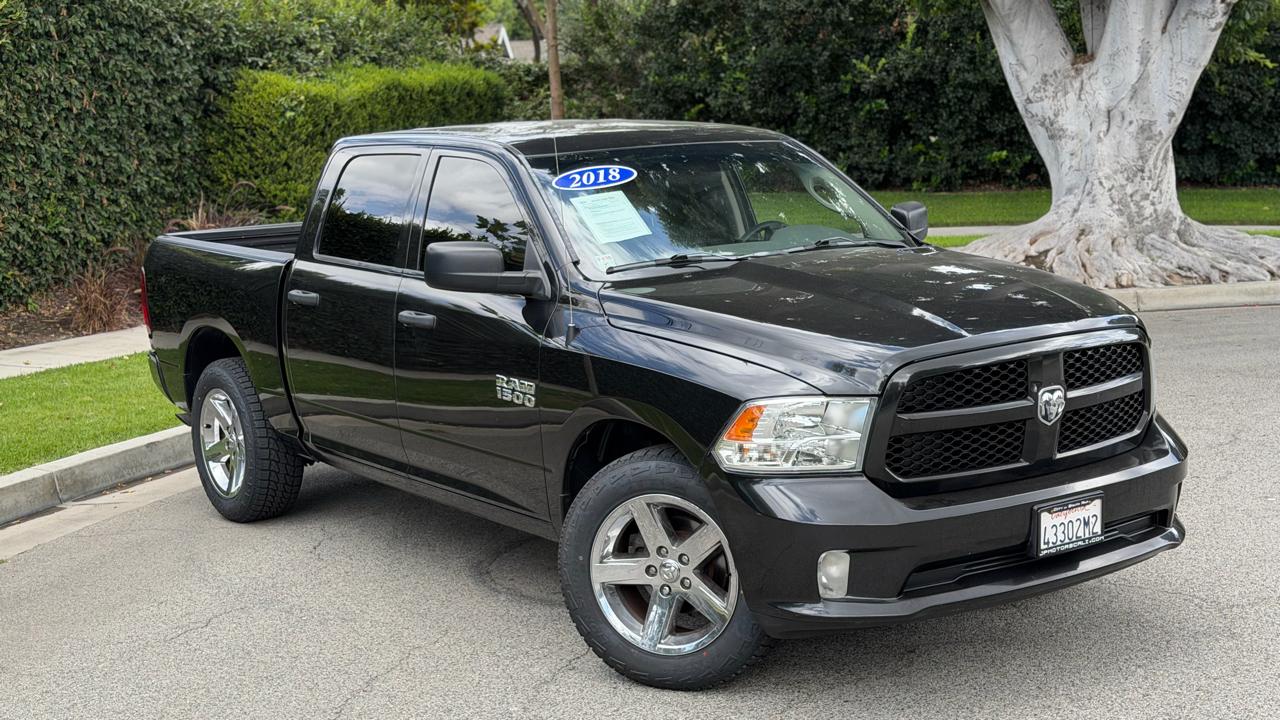 RAM 1500 Express 4x2 Crew Cab 5'7" Box 2018
