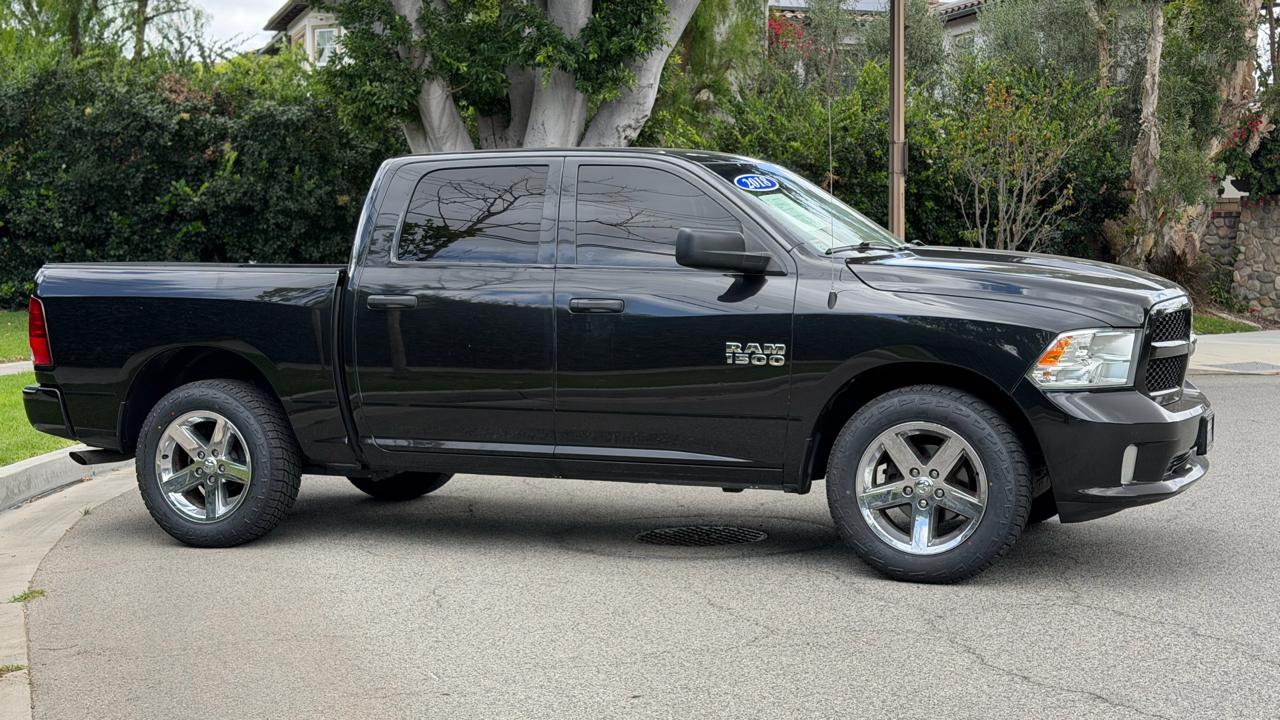 RAM 1500 Express 4x2 Crew Cab 5'7" Box 2018