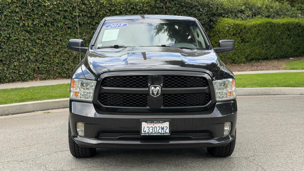 RAM 1500 Express 4x2 Crew Cab 5'7" Box 2018
