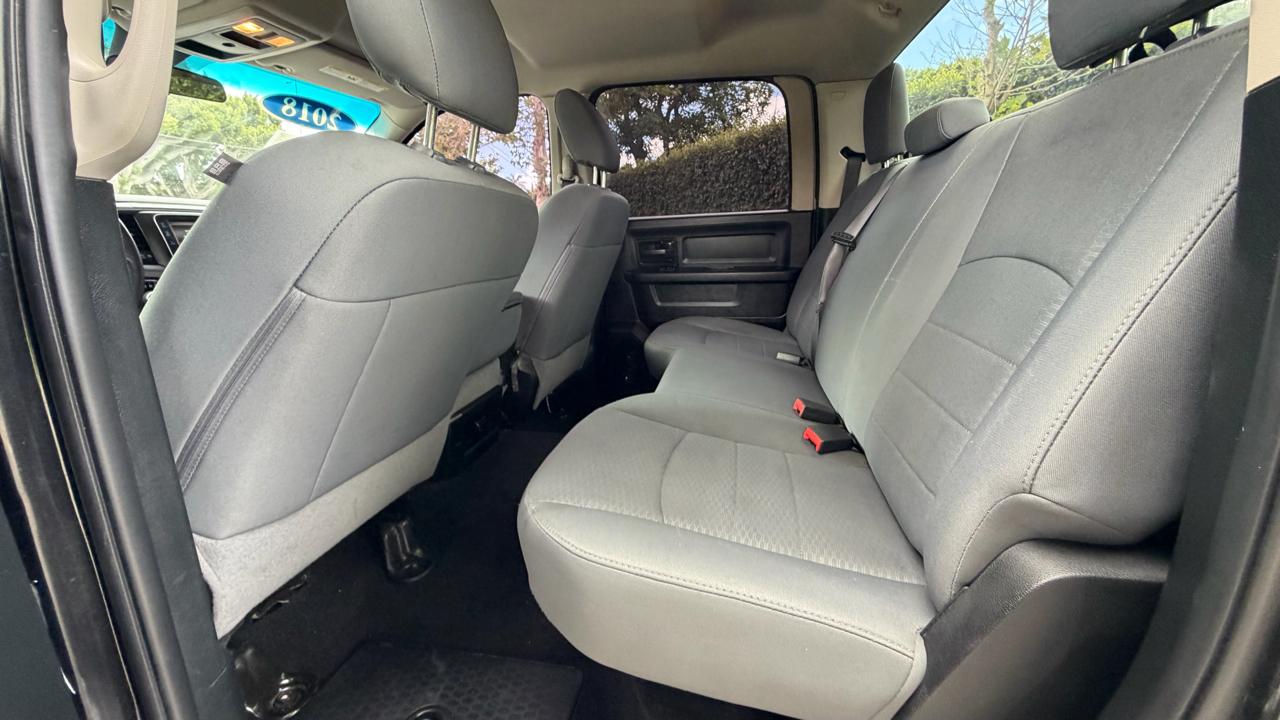 RAM 1500 Express 4x2 Crew Cab 5'7" Box 2018