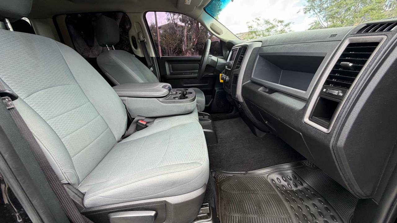 RAM 1500 Express 4x2 Crew Cab 5'7" Box 2018