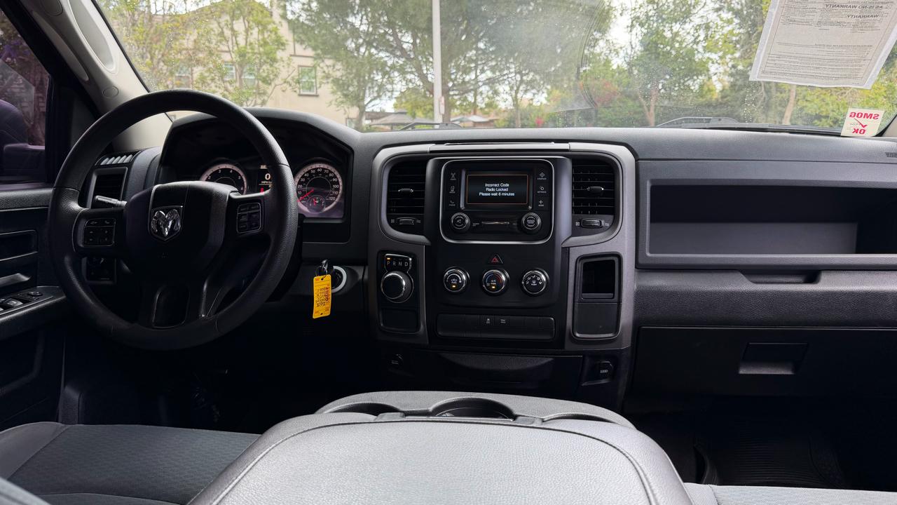 RAM 1500 Express 4x2 Crew Cab 5'7" Box 2018