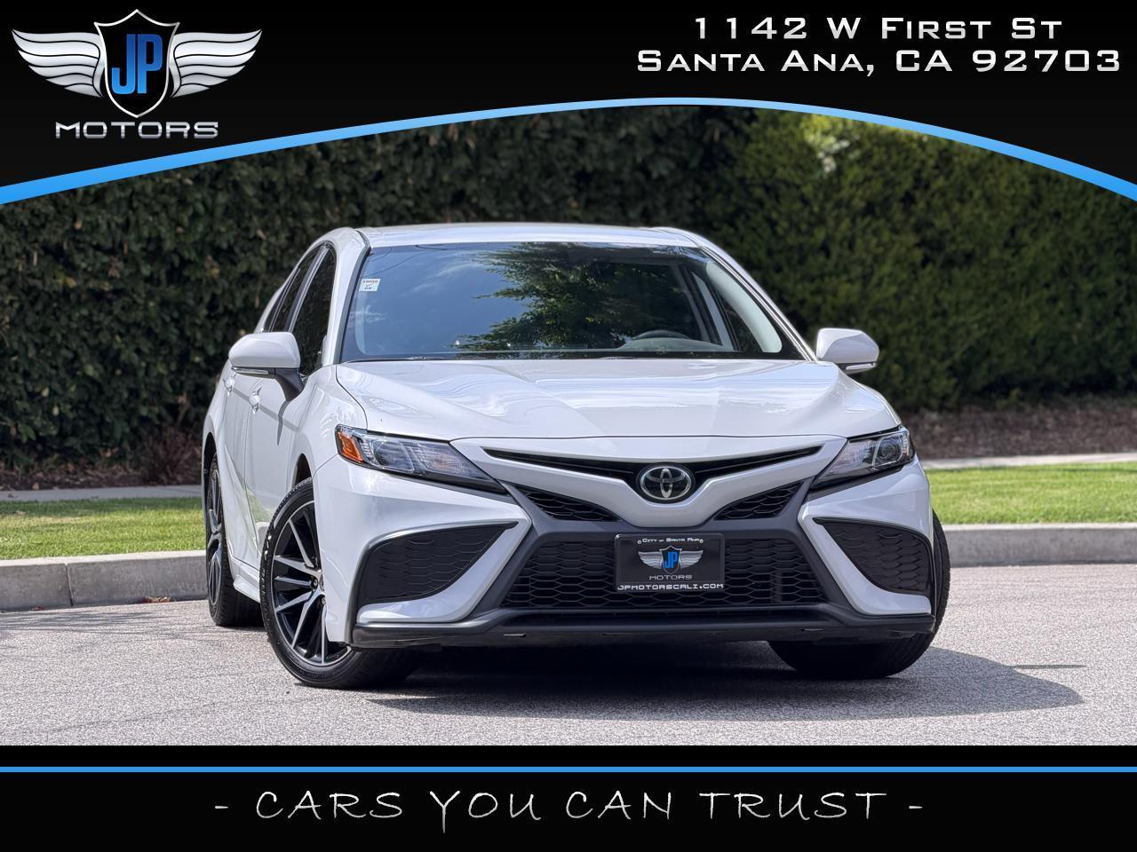 Toyota Camry SE Auto (Natl) 2023