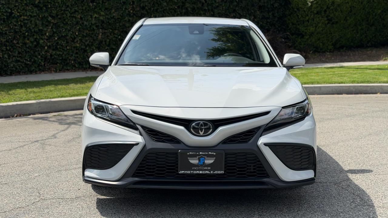 Toyota Camry SE Auto (Natl) 2023