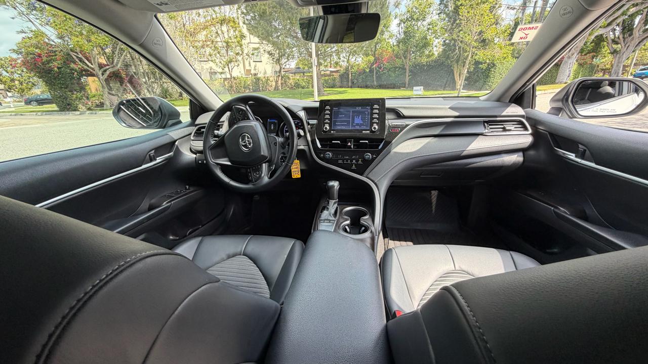 Toyota Camry SE Auto (Natl) 2023