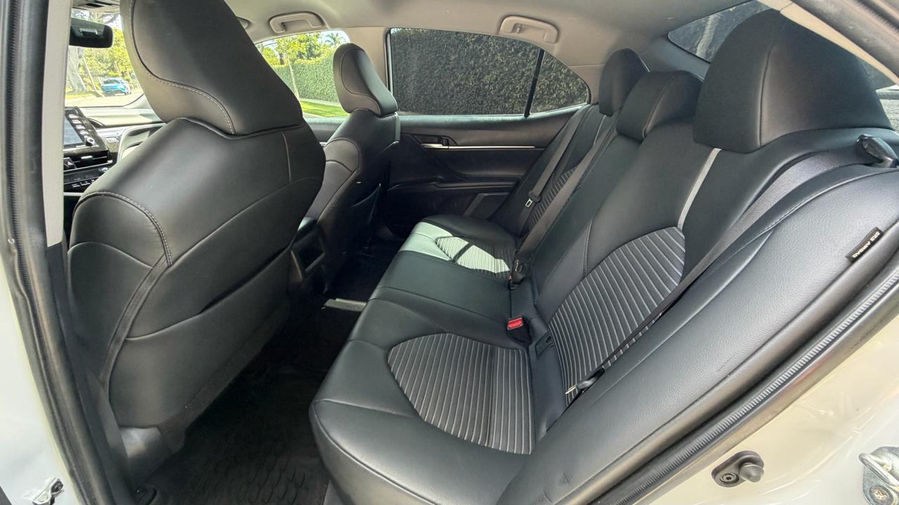 Toyota Camry SE Auto (Natl) 2023