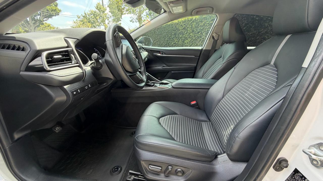 Toyota Camry SE Auto (Natl) 2023