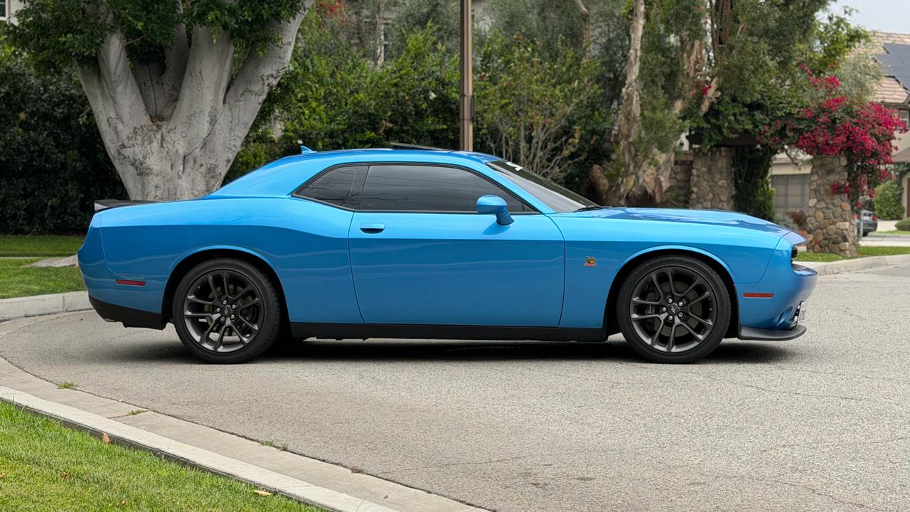 Dodge Challenger R/T Scat Pack RWD 2023
