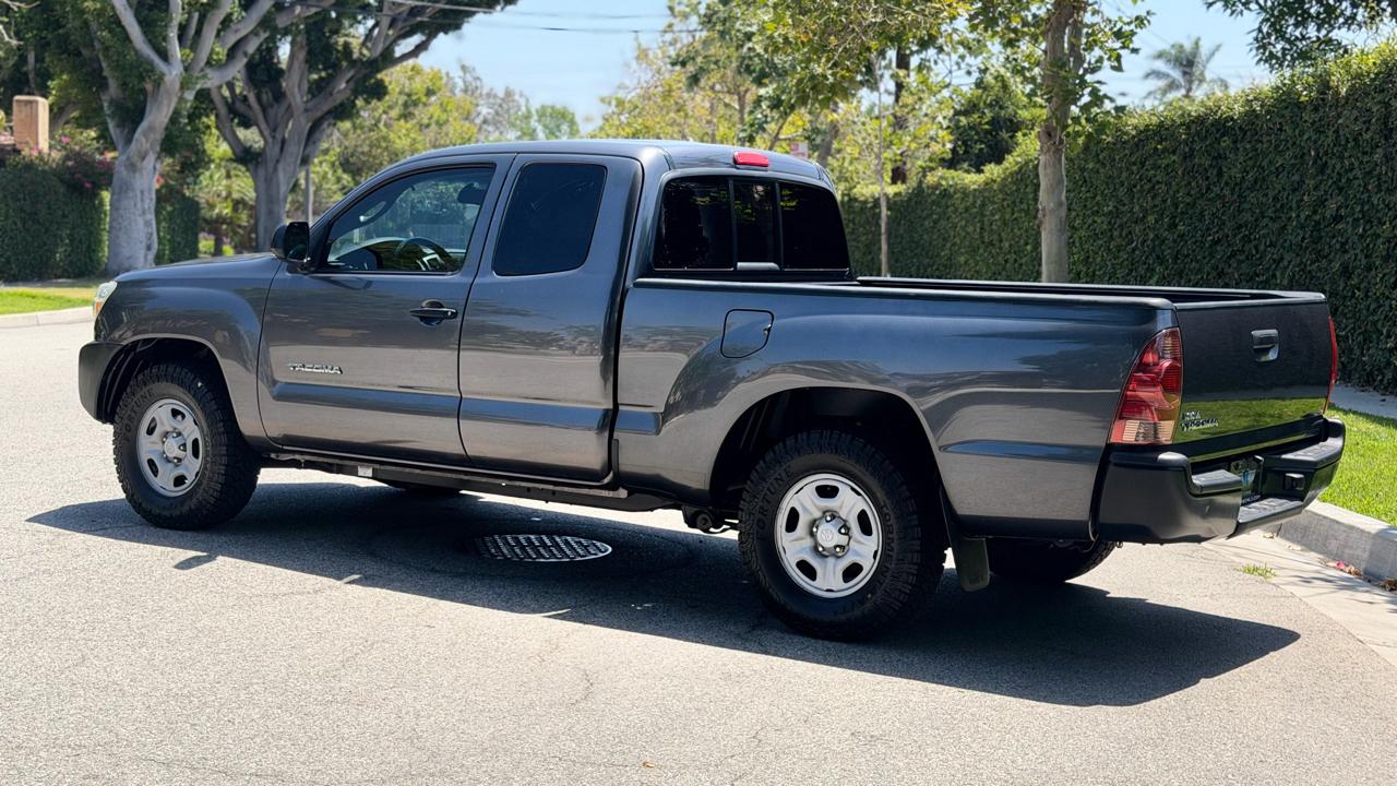 Toyota Tacoma 2WD Access Cab I4 MT (Natl) 2013
