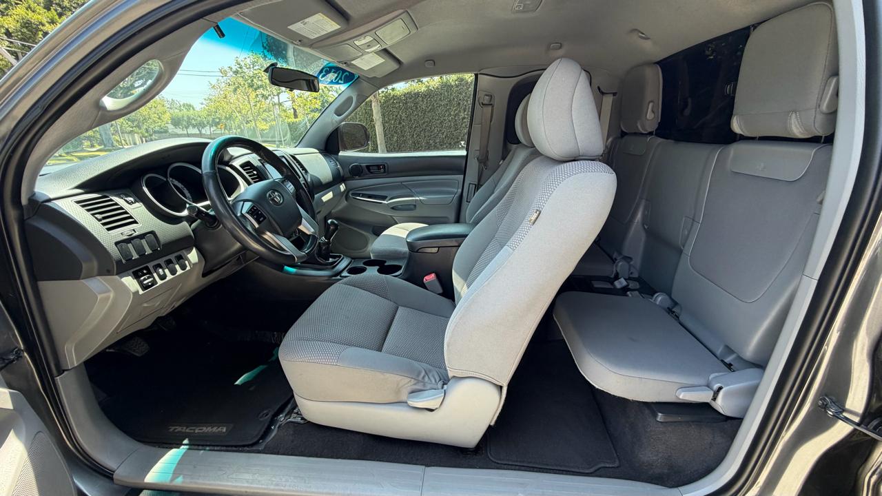 Toyota Tacoma 2WD Access Cab I4 MT (Natl) 2013