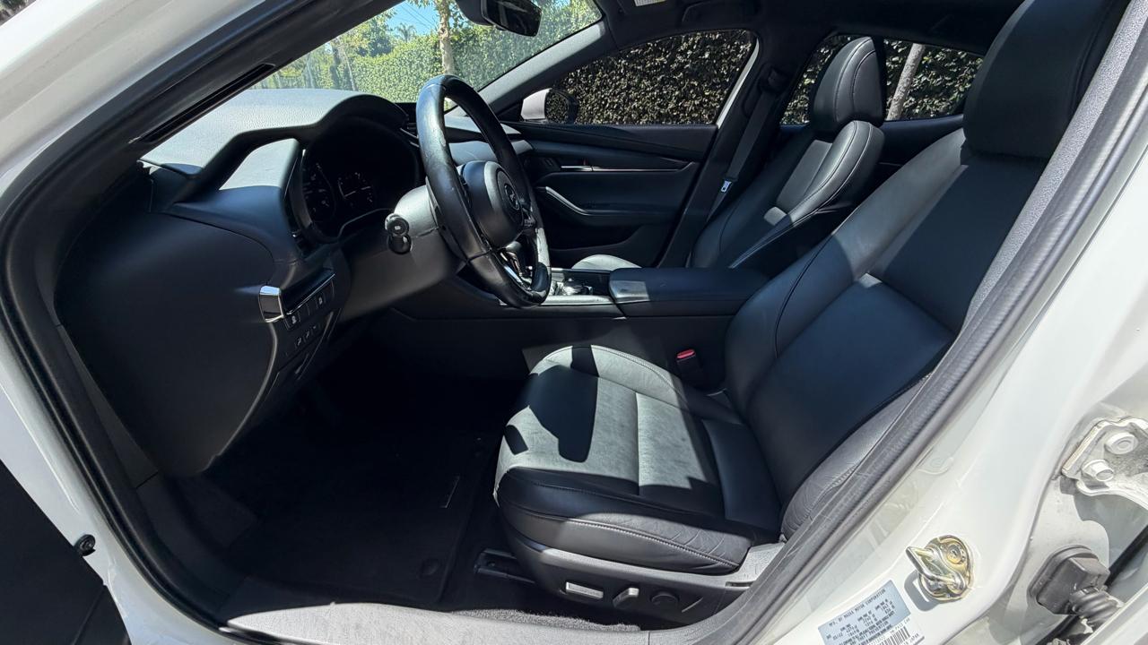 Mazda Mazda3 Hatchback Preferred Auto FWD 2022