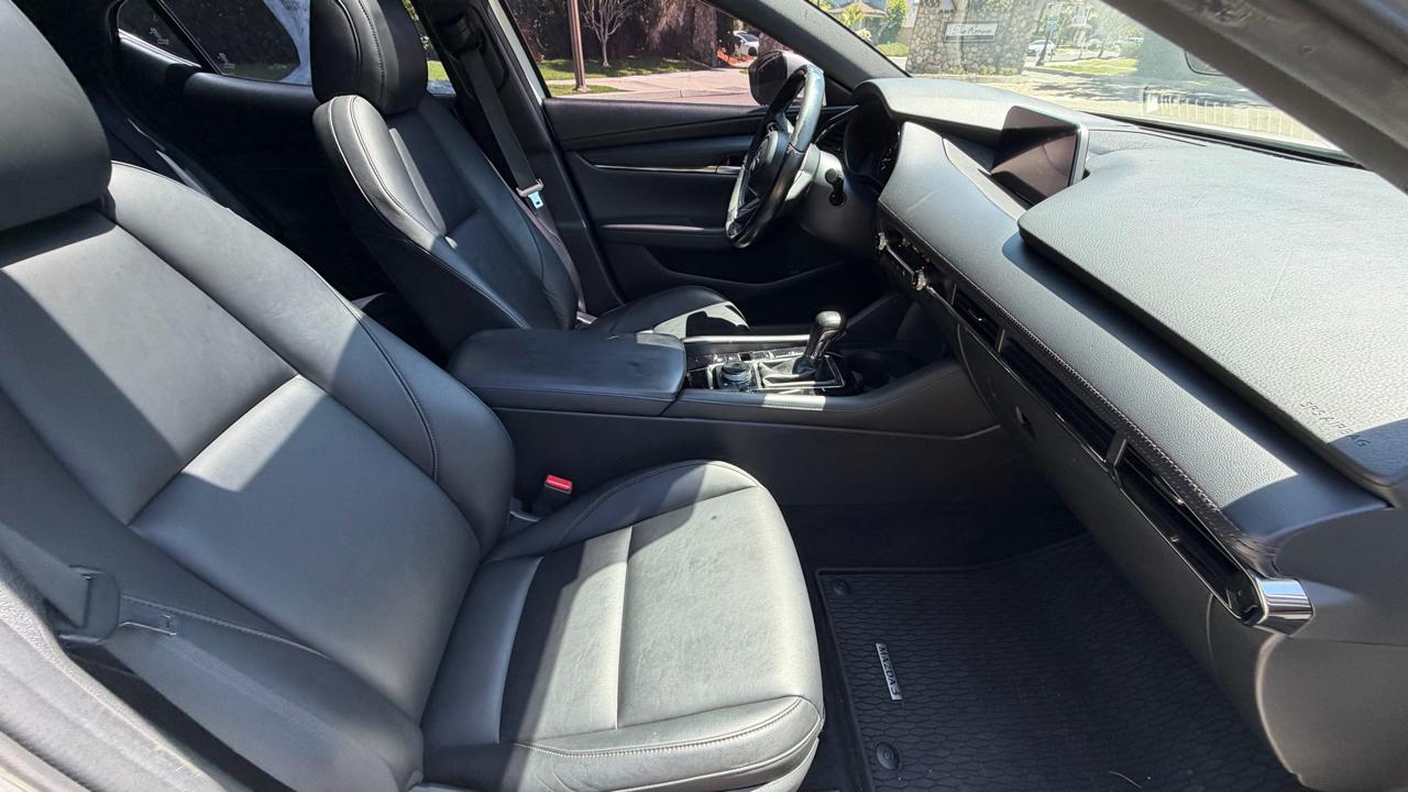 Mazda Mazda3 Hatchback Preferred Auto FWD 2022
