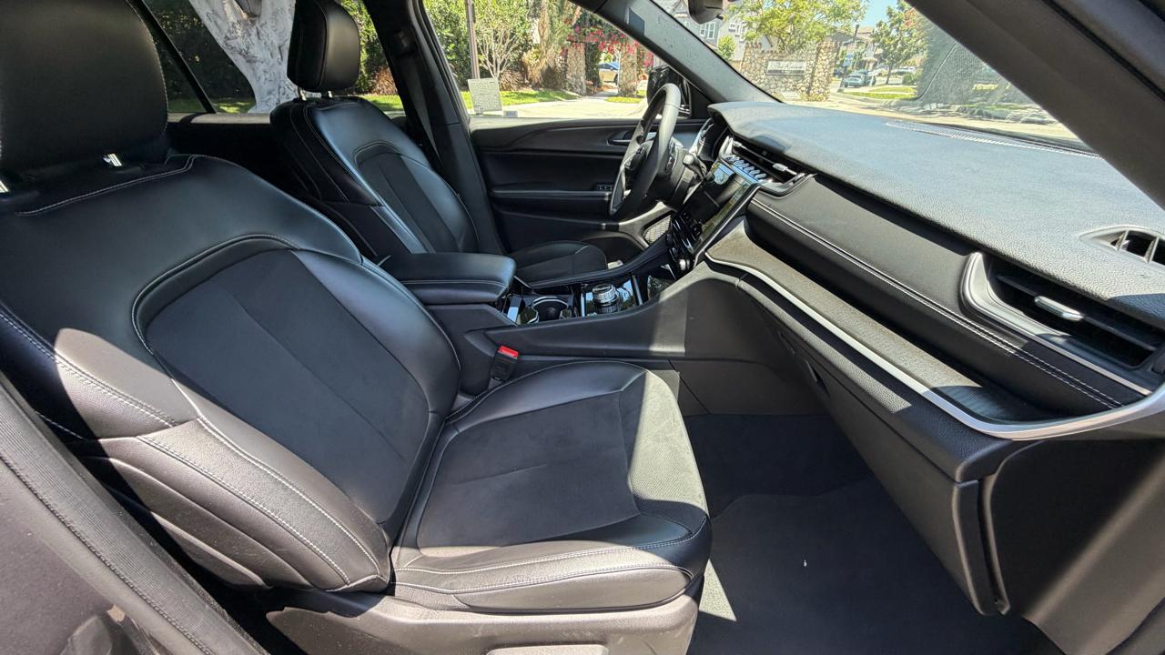Jeep Grand Cherokee L Altitude 4x2 2023