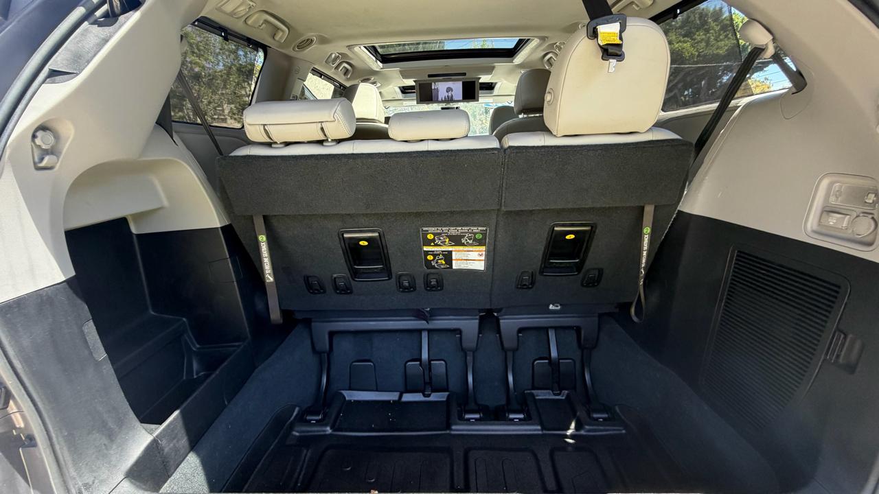 Toyota Sienna Limited Premium AWD 7-Passenger (Natl) 2020