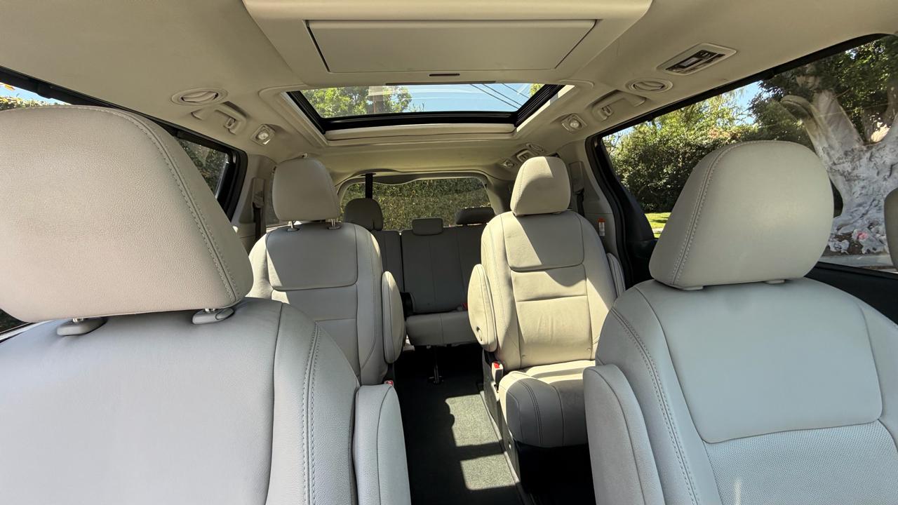 Toyota Sienna Limited Premium AWD 7-Passenger (Natl) 2020