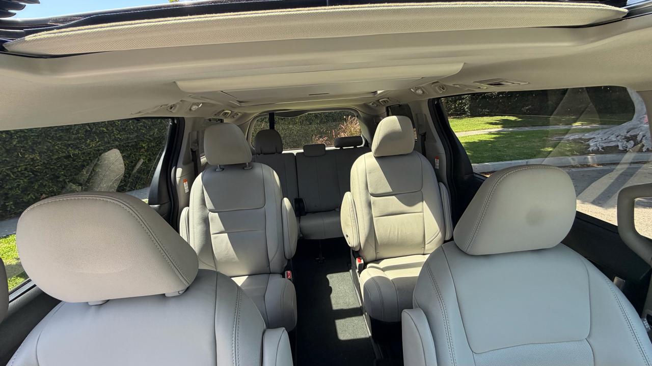Toyota Sienna Limited Premium AWD 7-Passenger (Natl) 2020