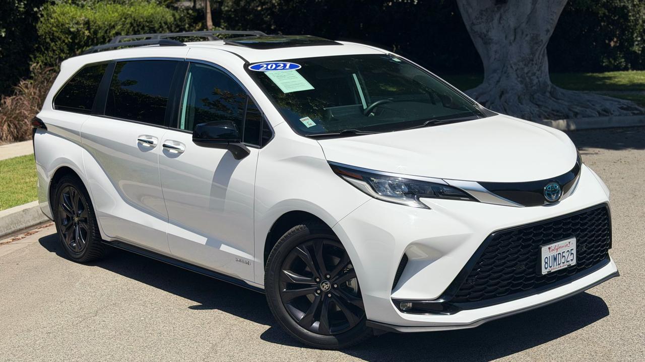 Toyota Sienna XSE FWD 7-Passenger (Natl) 2021