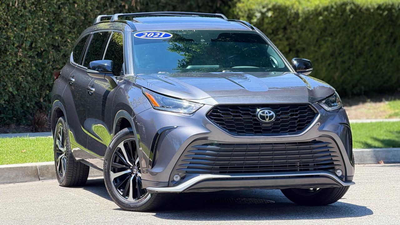 Toyota Highlander XSE AWD (Natl) 2021