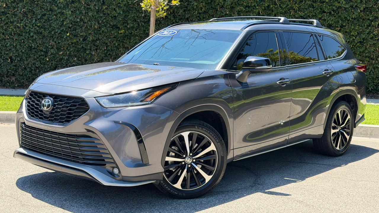 Toyota Highlander XSE AWD (Natl) 2021
