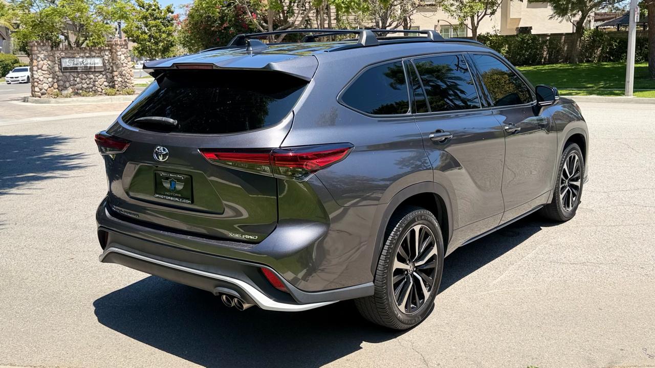 Toyota Highlander XSE AWD (Natl) 2021