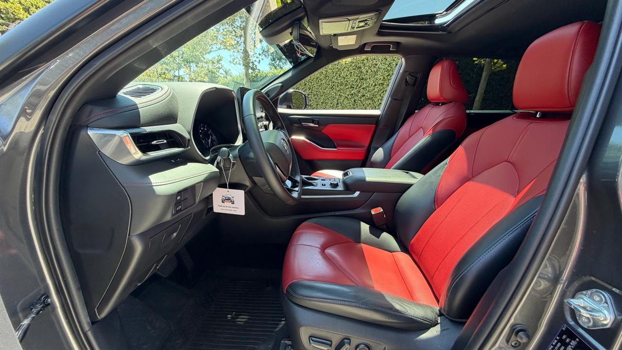 Toyota Highlander XSE AWD (Natl) 2021